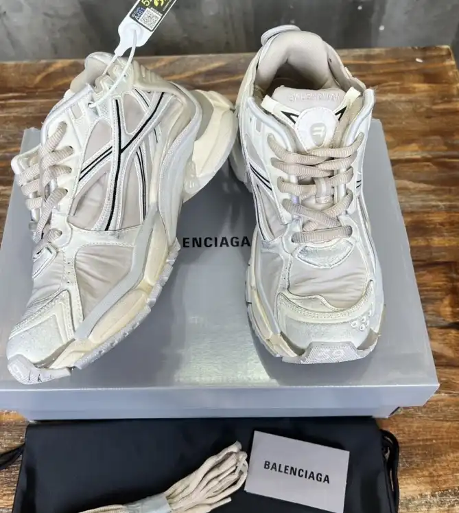 hype Balenciaga Sneakers