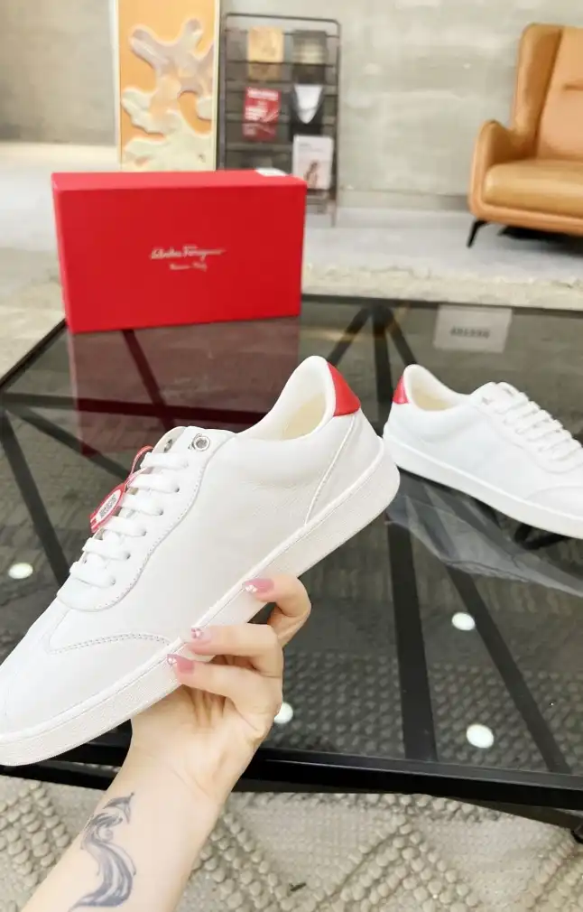 hype Ferragamo Sneakers