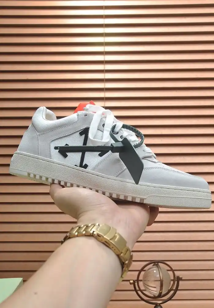 hype Off-White Sneakers