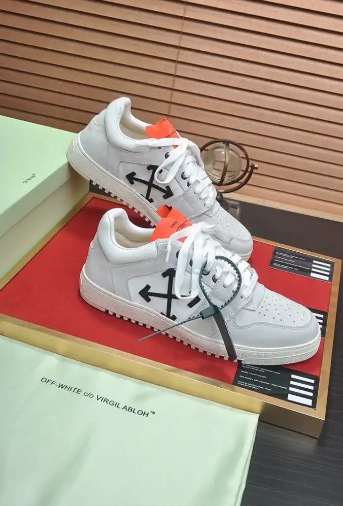 hype Off-White Sneakers