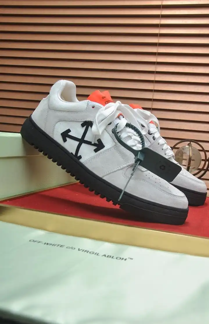 hype Off-White Sneakers