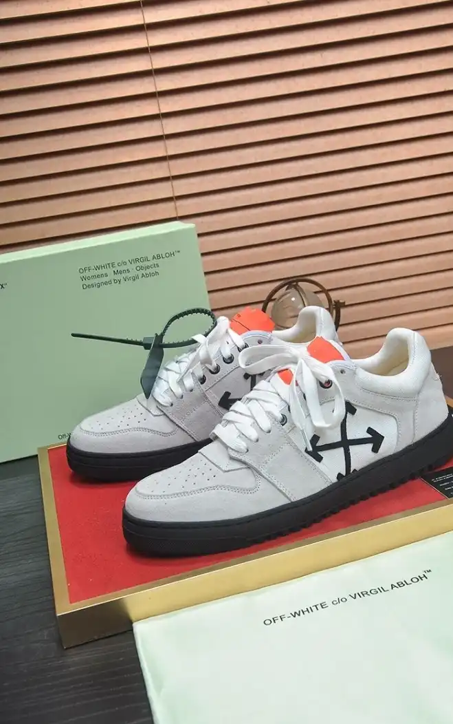 hype Off-White Sneakers