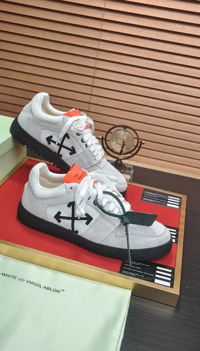 hype Off-White Sneakers