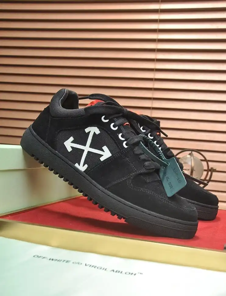 hype Off-White Sneakers