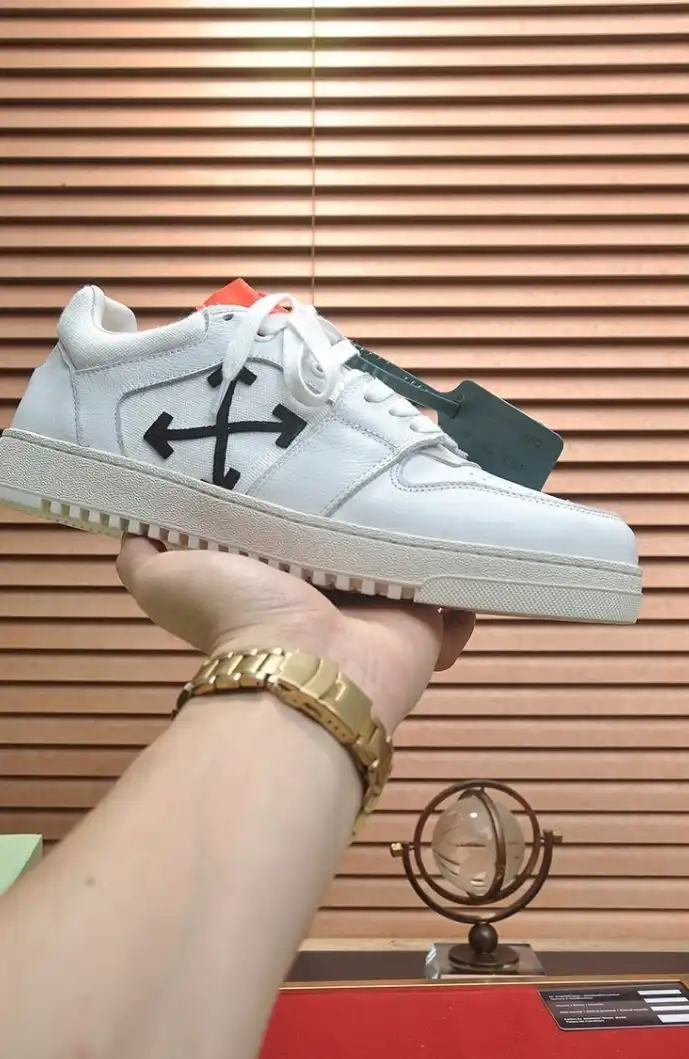 hype Off-White Sneakers