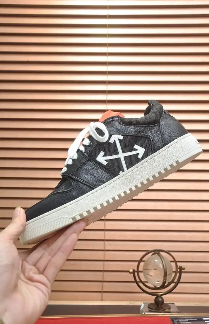 hype Off-White Sneakers