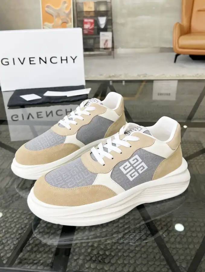 hype Givenchy Sneakers