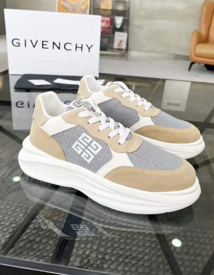 hype Givenchy Sneakers