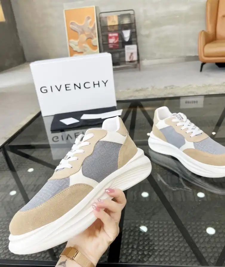 hype Givenchy Sneakers