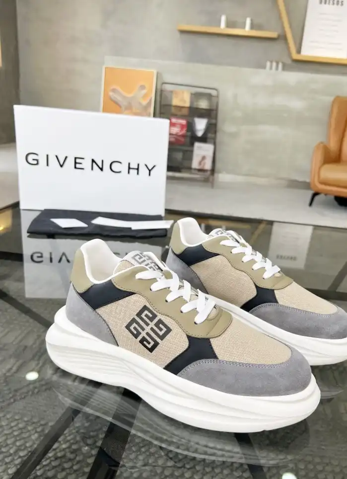 hype Givenchy Sneakers