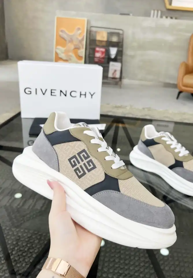 hype Givenchy Sneakers