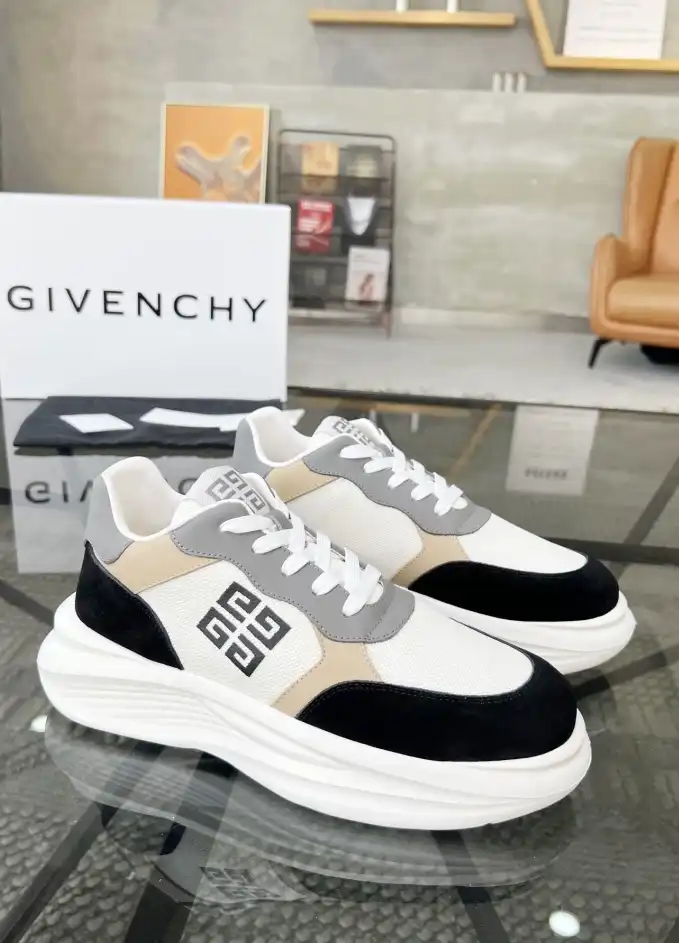 hype Givenchy Sneakers