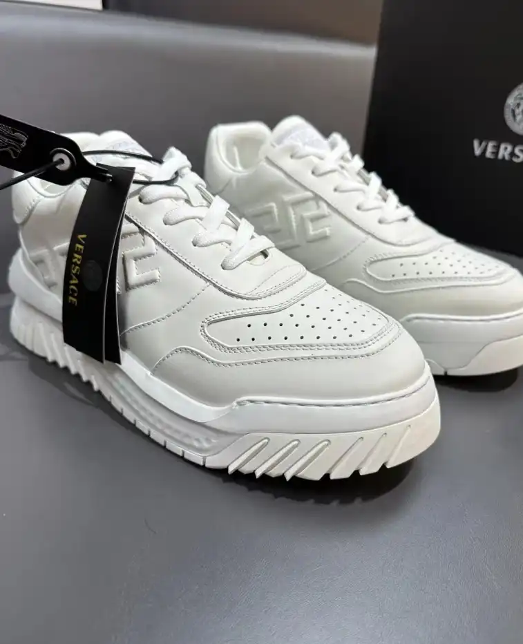 hype Givenchy Sneakers