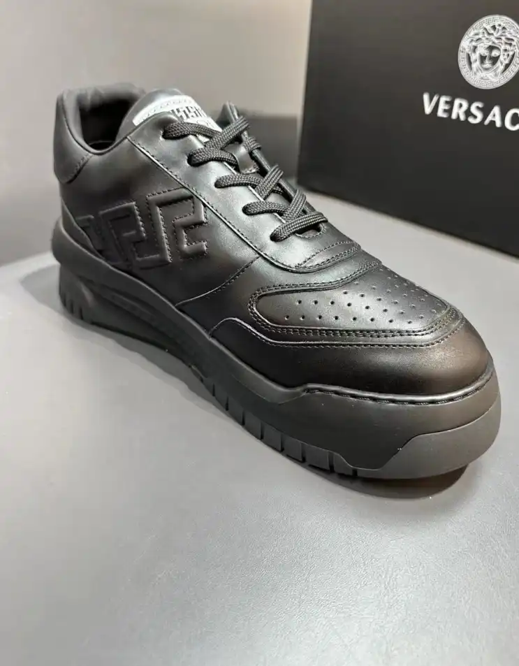 hype Givenchy Sneakers