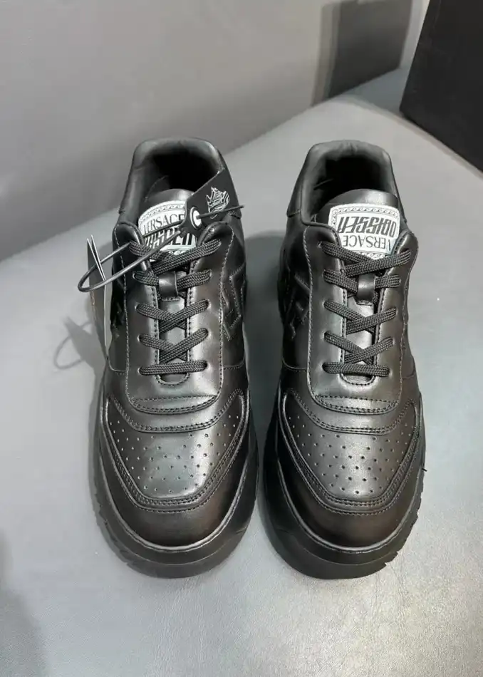 hype Givenchy Sneakers