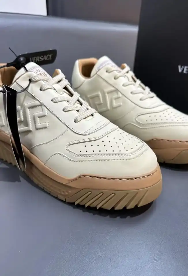 hype Givenchy Sneakers