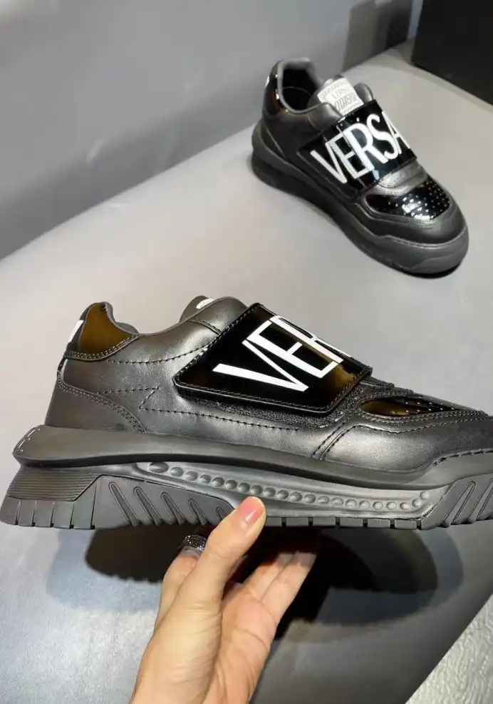 hype Givenchy Sneakers