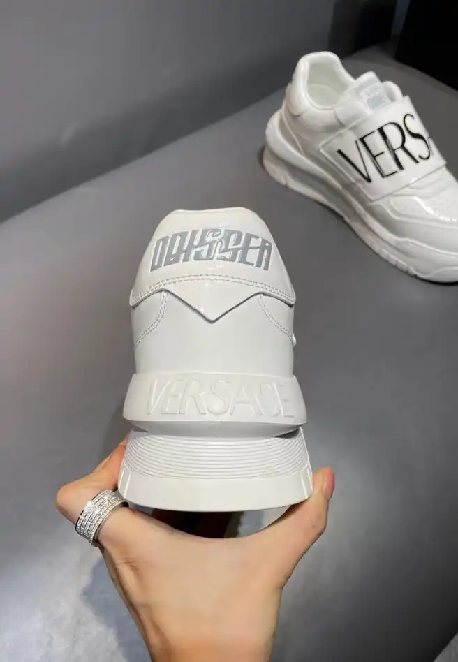 hype Givenchy Sneakers