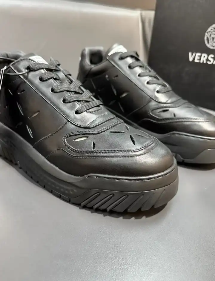 hype Givenchy Sneakers