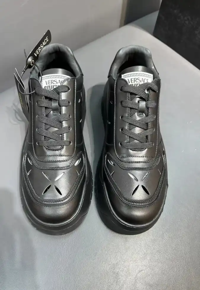 hype Givenchy Sneakers