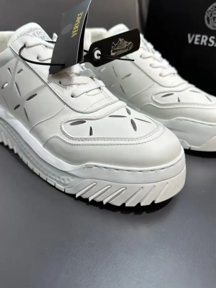 hype Givenchy Sneakers