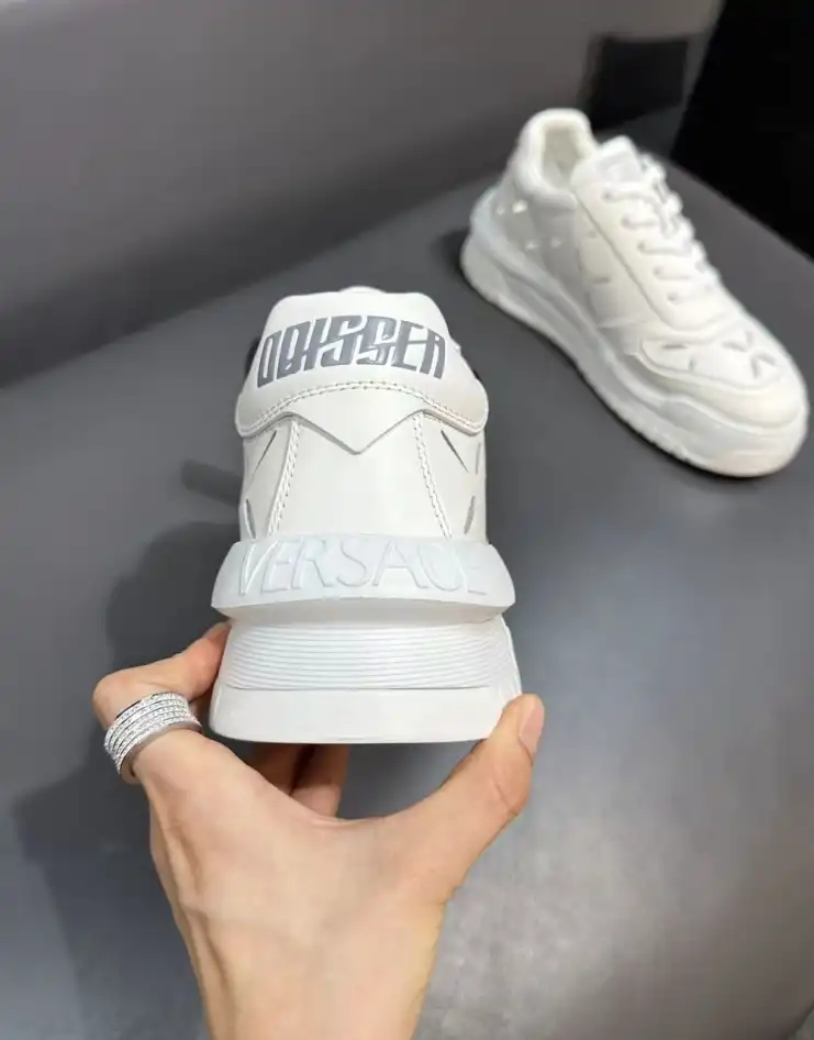 hype Givenchy Sneakers