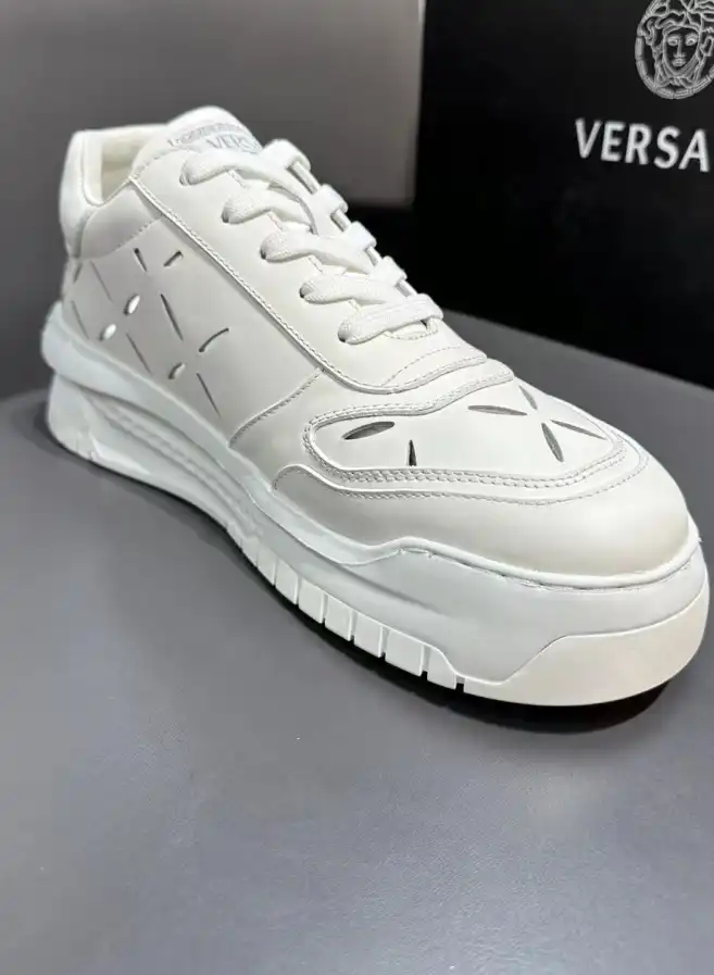 hype Givenchy Sneakers