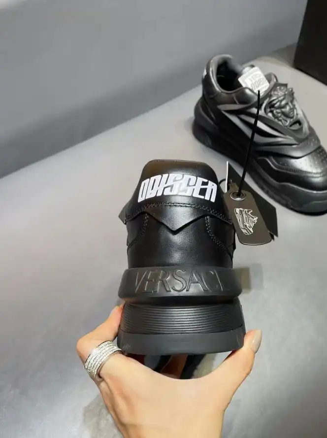 hype Givenchy Sneakers