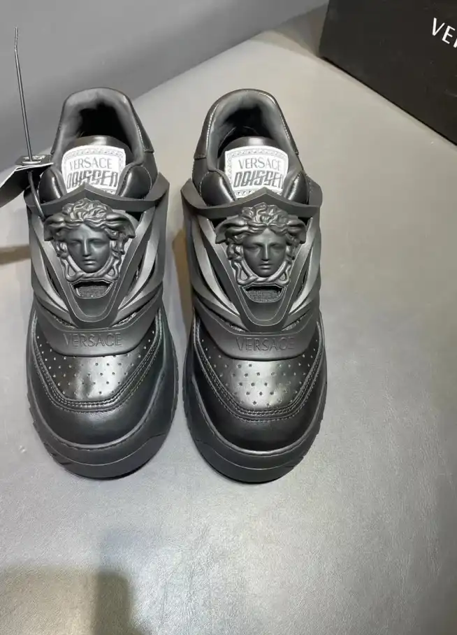 hype Givenchy Sneakers