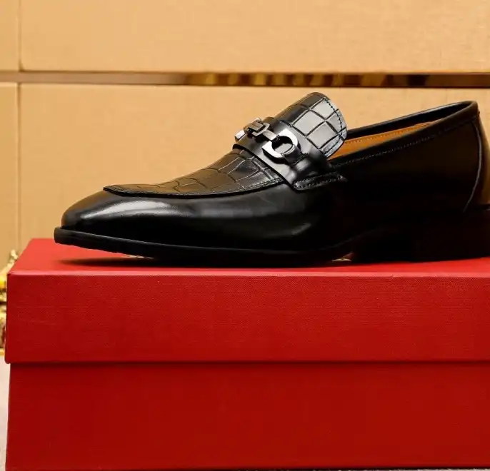 hype Ferragamo Leather Shoes