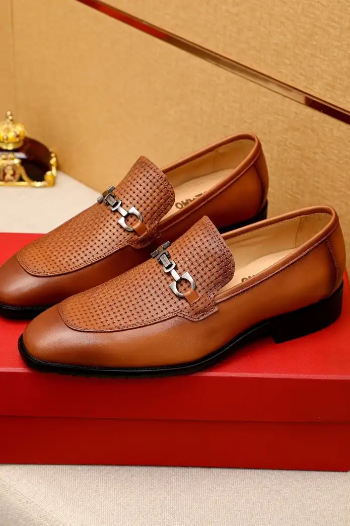 hype Ferragamo Leather Shoes