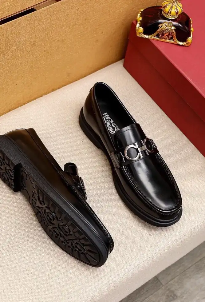 hype Ferragamo Leather Shoes