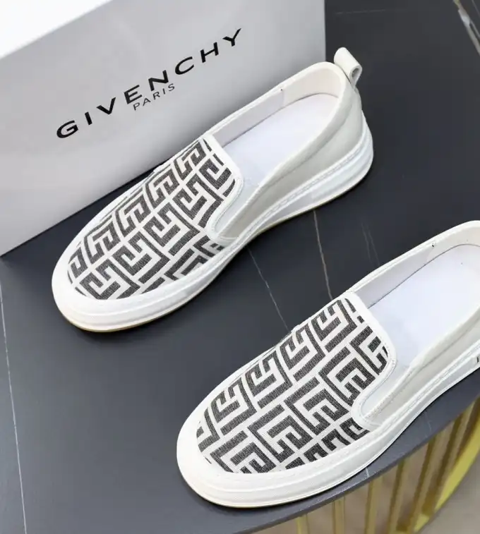 hype Givenchy Sneakers