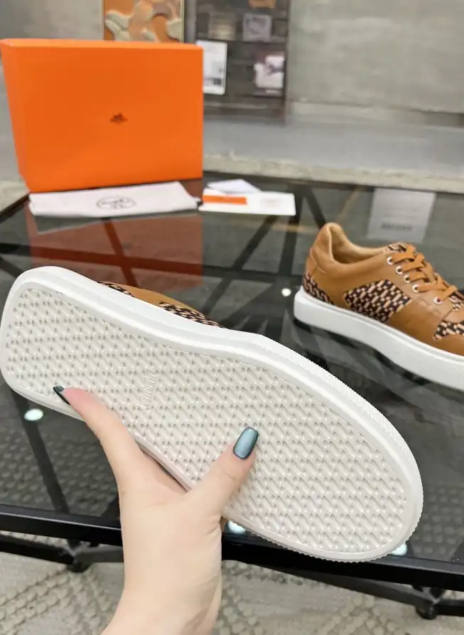 hype Hermes Casual Shoes