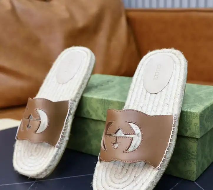 hype Gucci Slippers