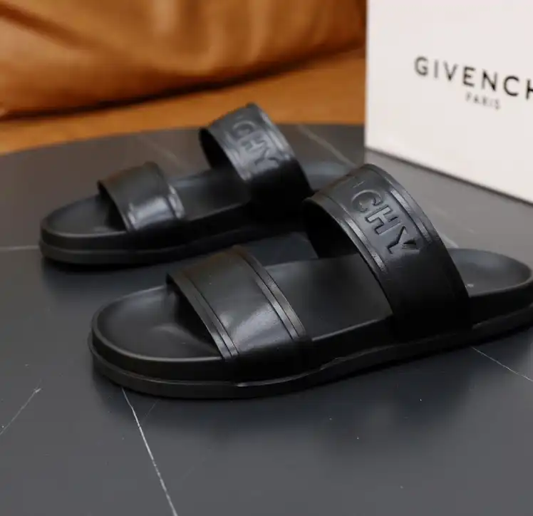 hype Givenchy Slippers