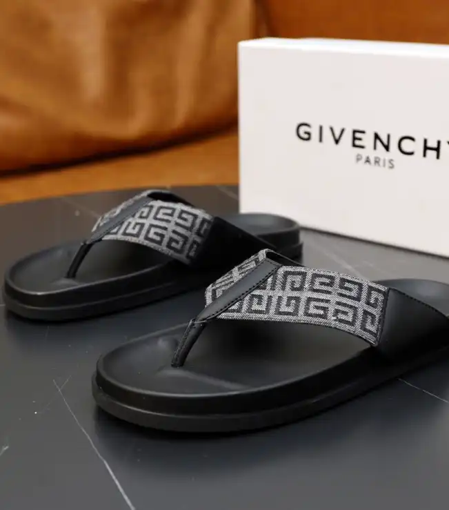 hype Givenchy Slippers