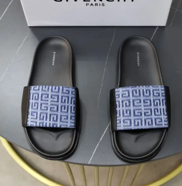 hype Givenchy Slippers