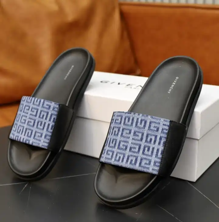 hype Givenchy Slippers