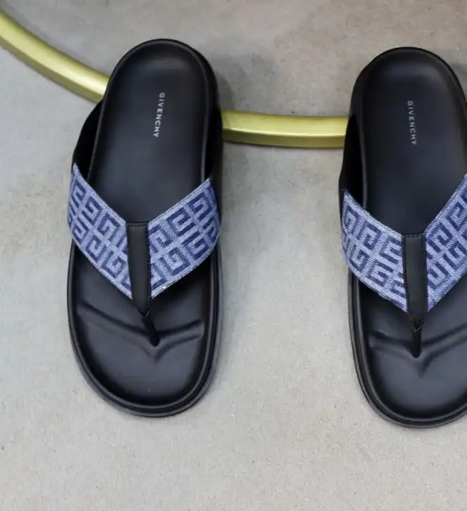 hype Givenchy Slippers