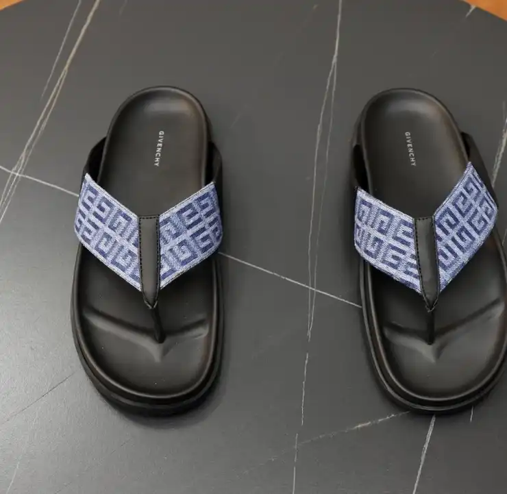 hype Givenchy Slippers