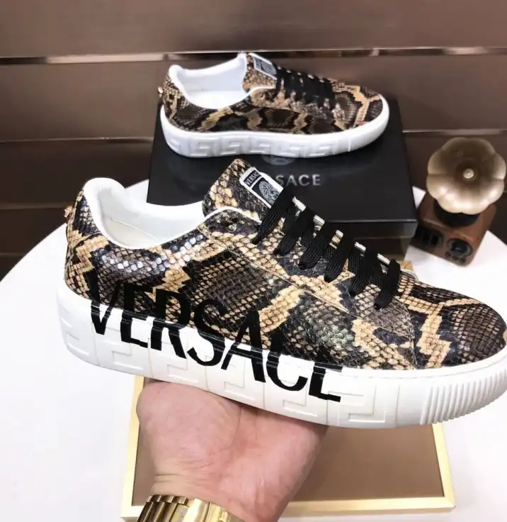 hype Givenchy Sneakers