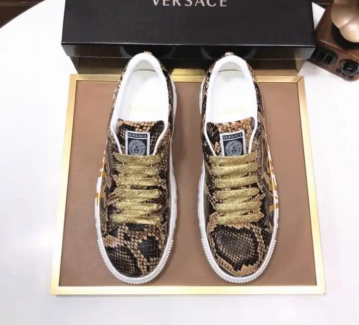 hype Givenchy Sneakers