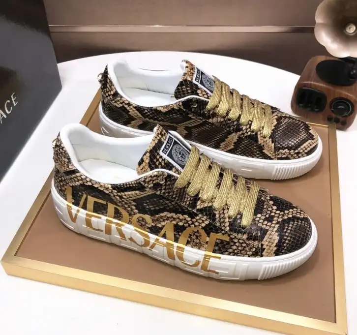 hype Givenchy Sneakers