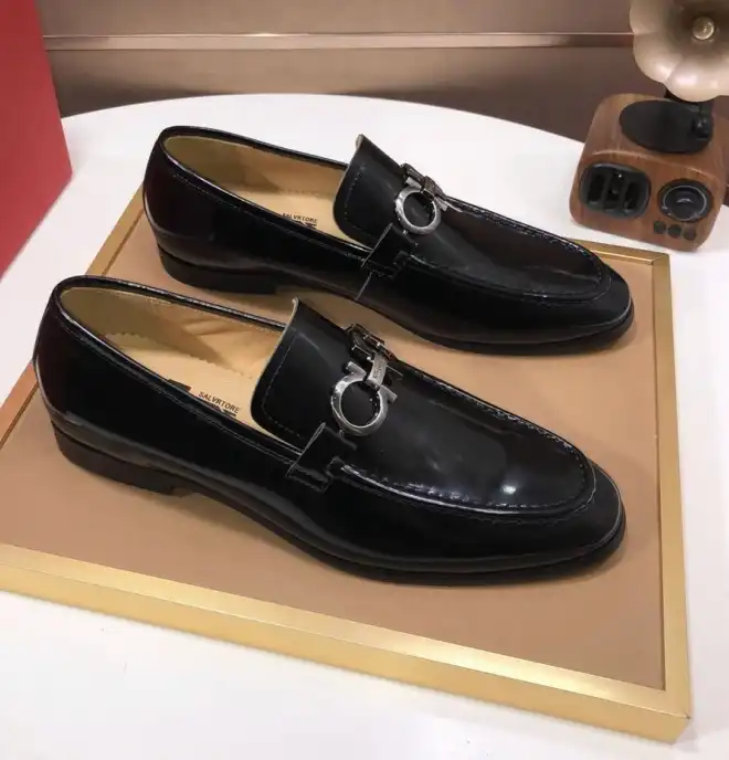 hype Ferragamo Leather Shoes