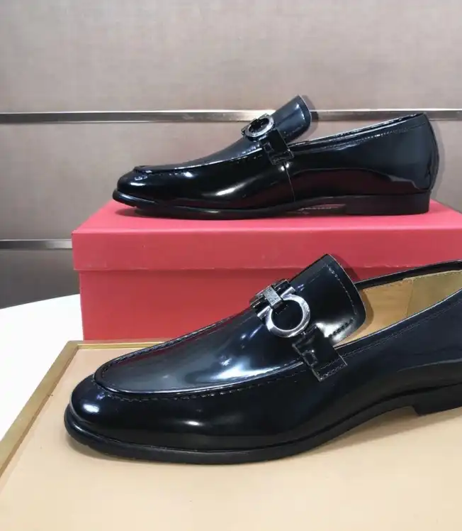 hype Ferragamo Leather Shoes