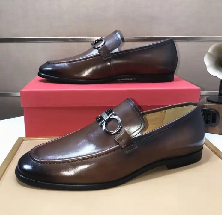 hype Ferragamo Leather Shoes