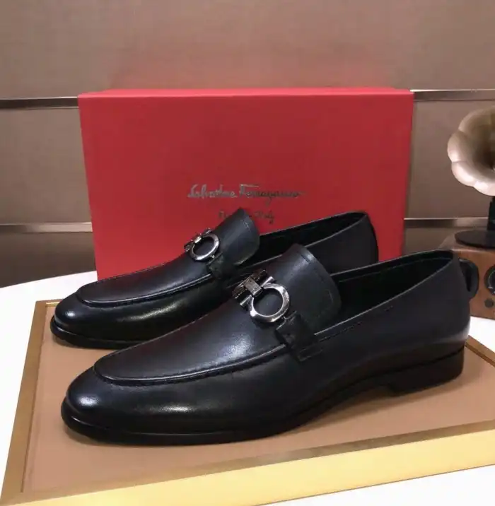 hype Ferragamo Leather Shoes