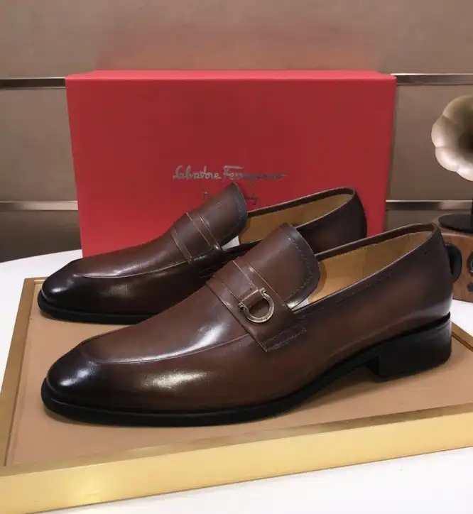 hype Ferragamo Leather Shoes