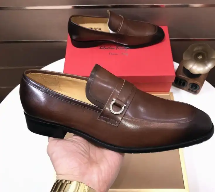 hype Ferragamo Leather Shoes